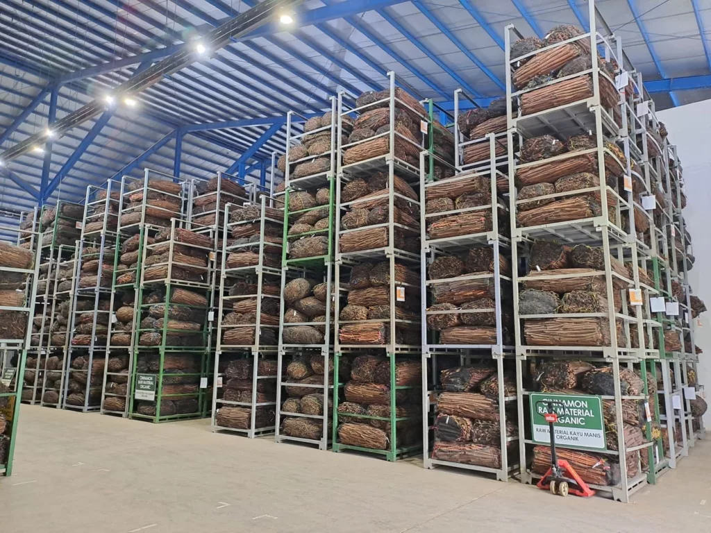 Spice storage warehouse